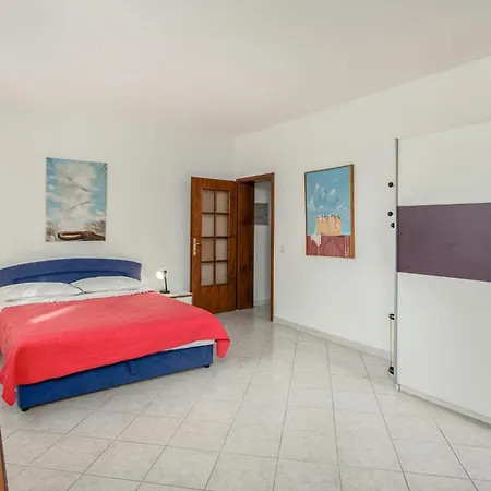 2 Bedroom Beautiful In